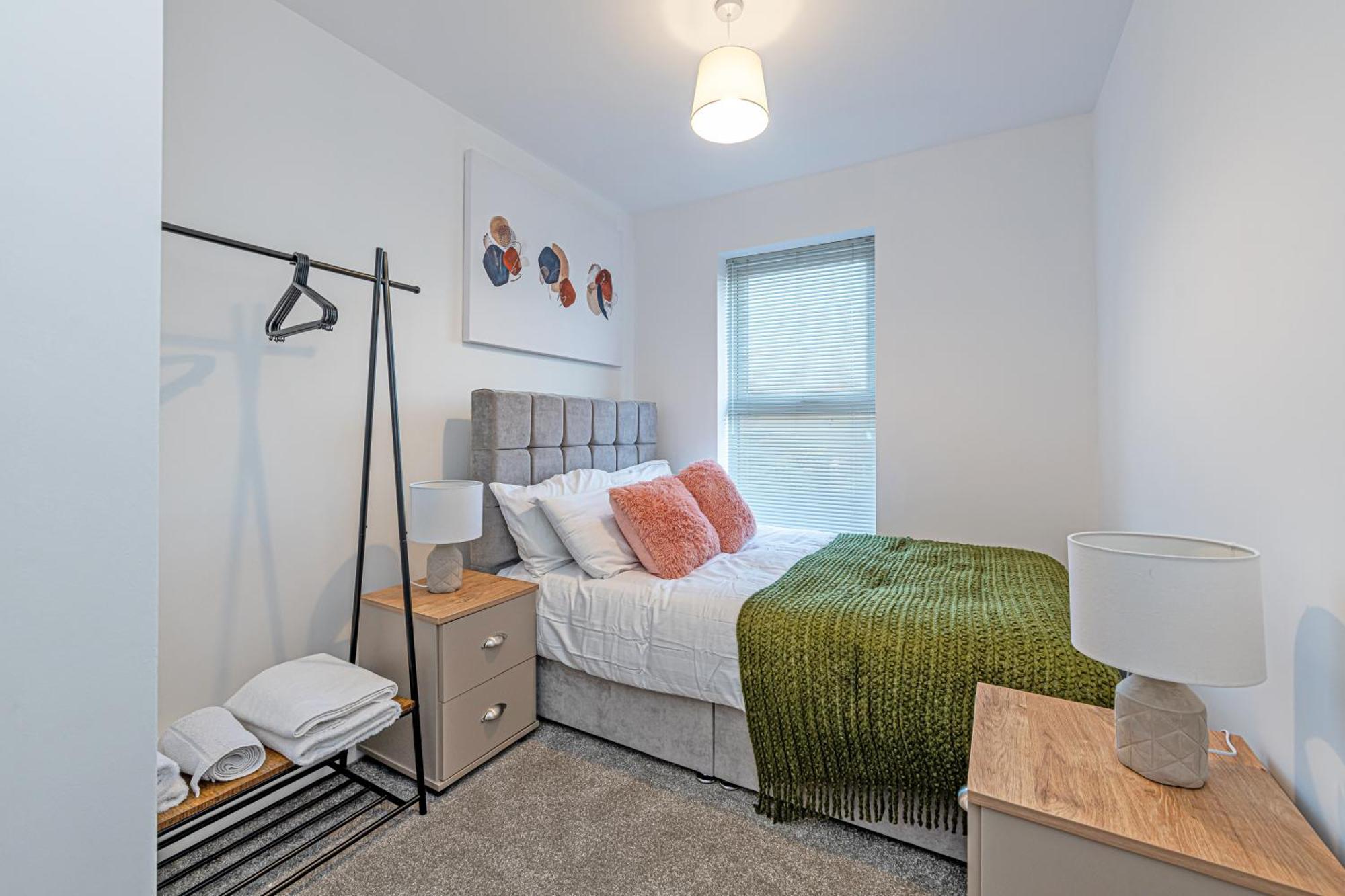 Gospel Heights Luxury Apartments With Parking Heswall Esterno foto